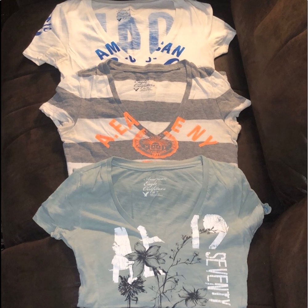 3 AE graphic tee shirts